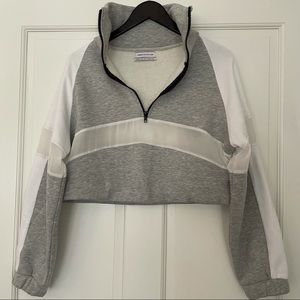 Urban outfitters 1/4 zip sweatshirt brand new never worn